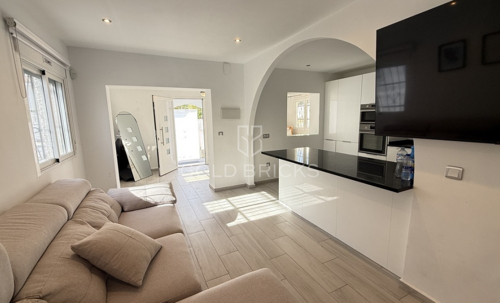 Wederverkoop ·  · Orihuela · Villamartin