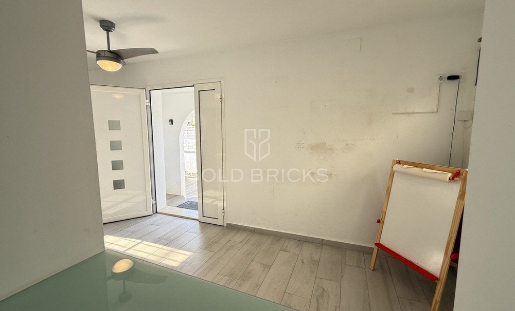 Wederverkoop ·  · Orihuela · Villamartin