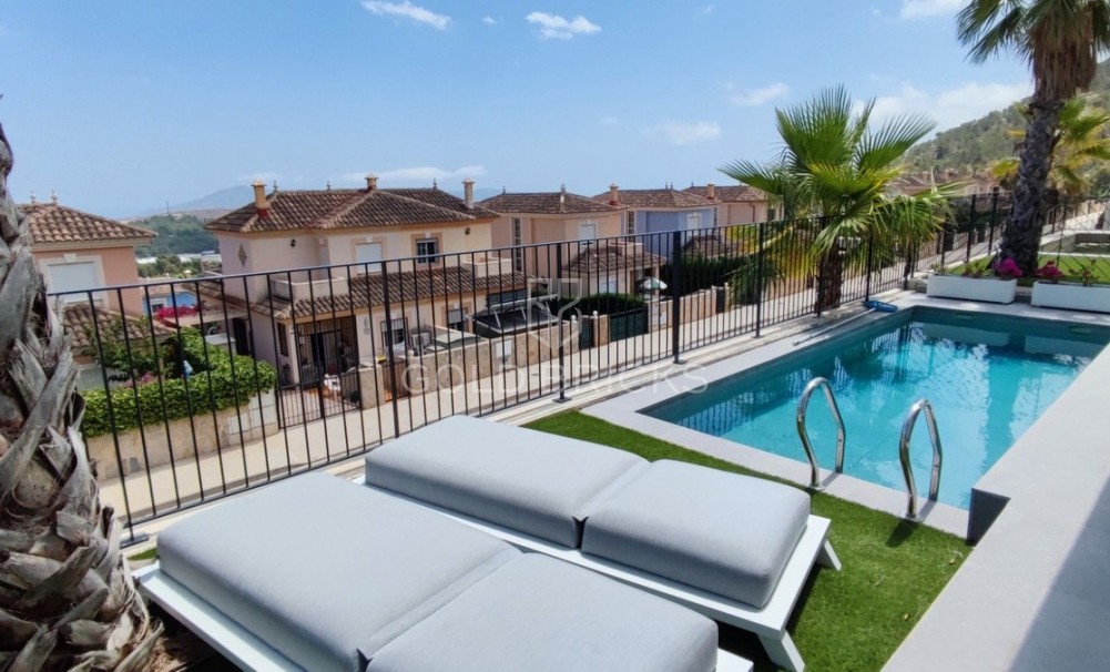 Wederverkoop ·  · Polop · Polop Centro