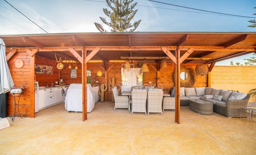 Wederverkoop ·  · Catral · Catral Centro