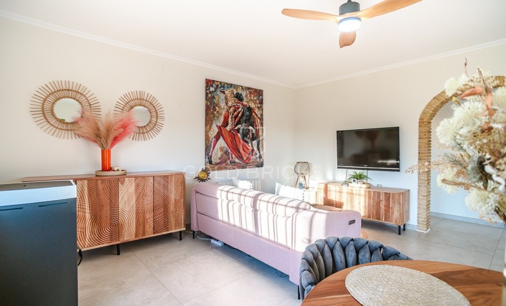 Wederverkoop ·  · Catral · Catral Centro