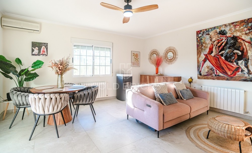 Wederverkoop ·  · Catral · Catral Centro