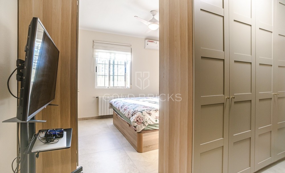 Wederverkoop ·  · Catral · Catral Centro