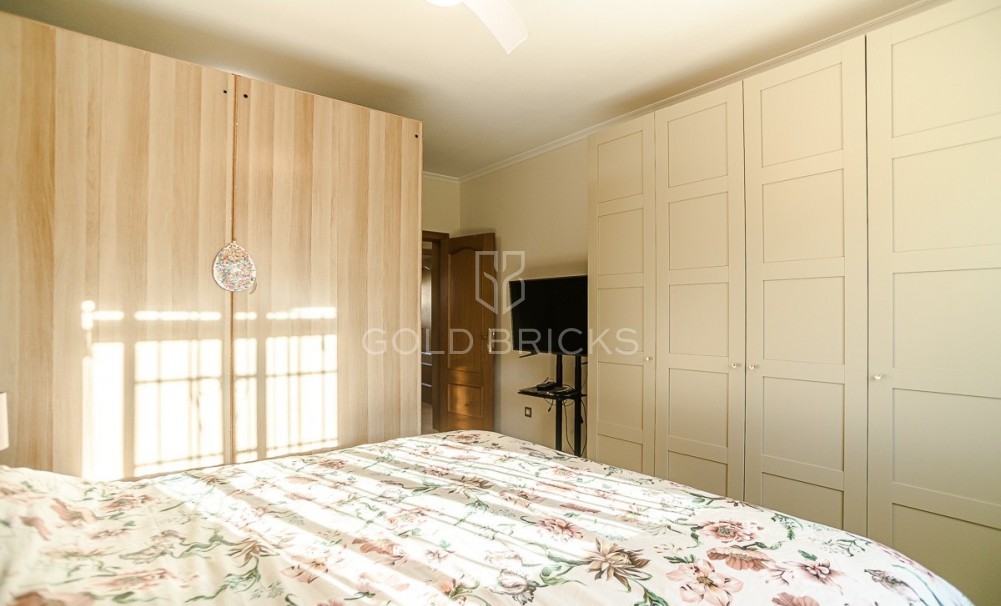 Wederverkoop ·  · Catral · Catral Centro