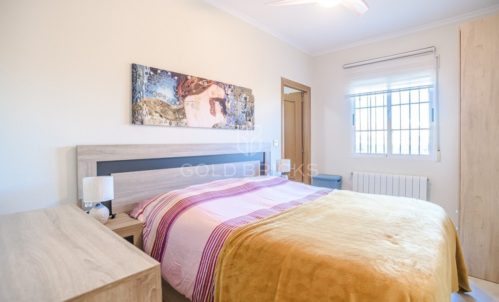 Wederverkoop ·  · Catral · Catral Centro