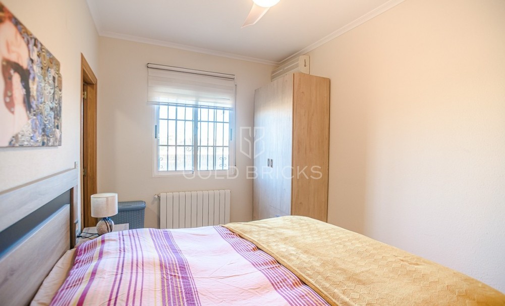 Wederverkoop ·  · Catral · Catral Centro