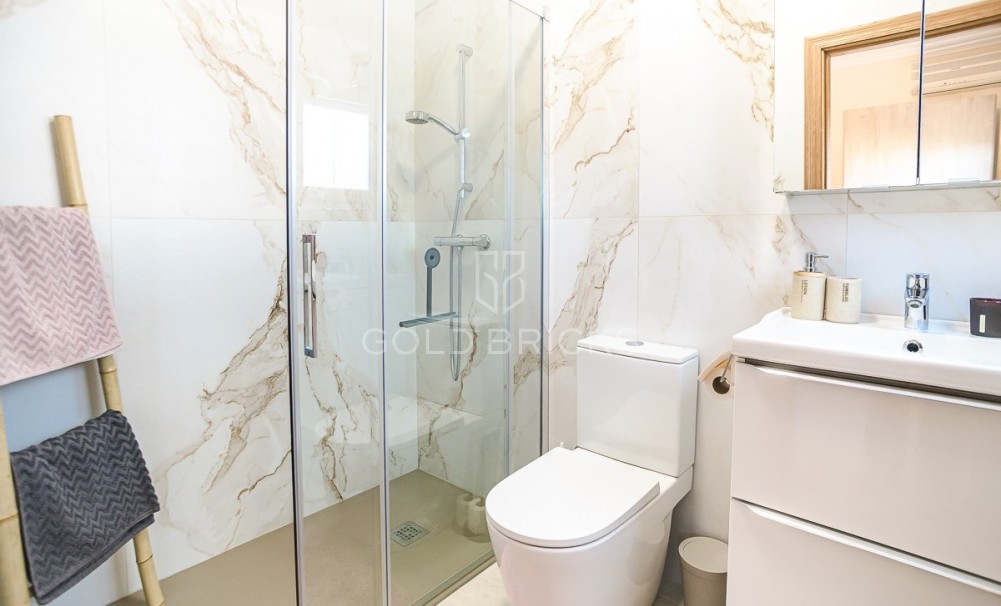 Wederverkoop ·  · Catral · Catral Centro