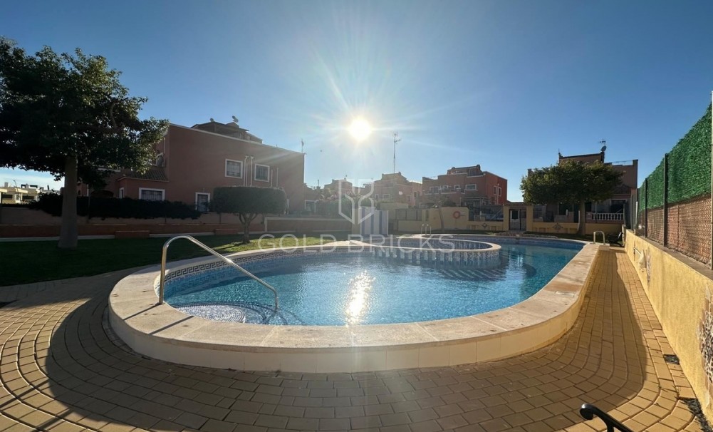 Wederverkoop ·  · Los Montesinos · Los Montesinos Centro