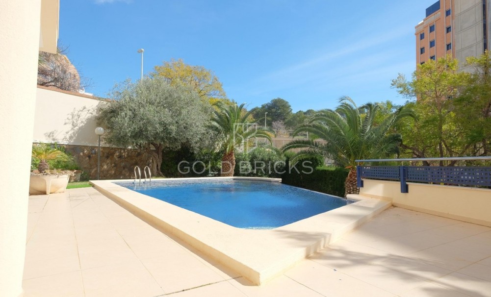 Wederverkoop ·  · Calpe · Calpe Centro