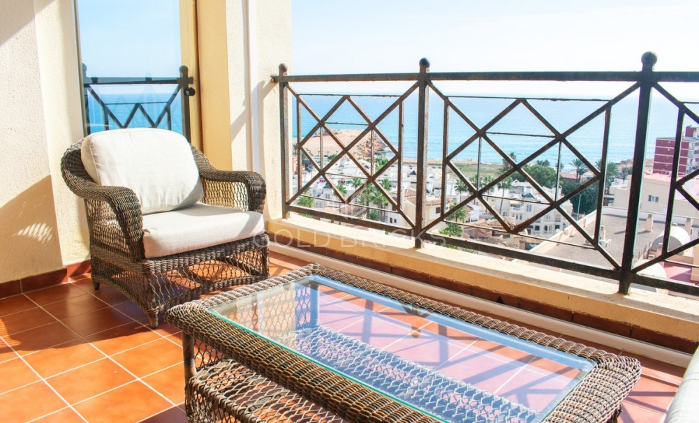 Wederverkoop ·  · Torrevieja · Playa de los Locos