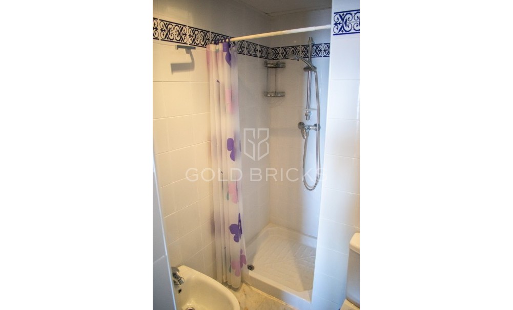 Wederverkoop ·  · Torrevieja · Playa de los Locos