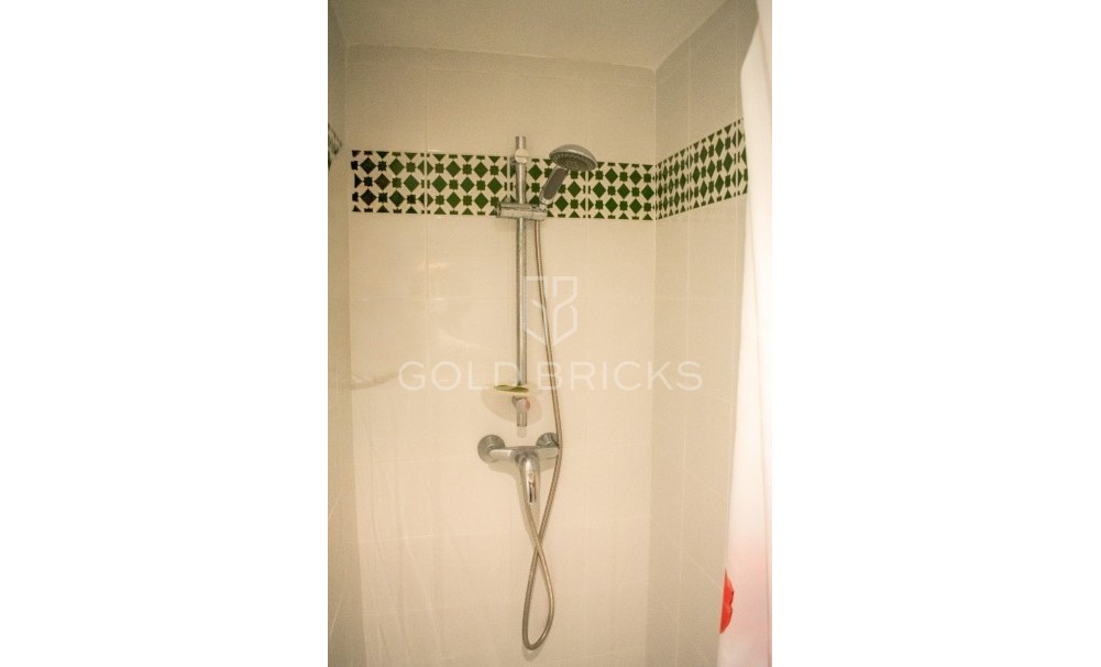 Wederverkoop ·  · Torrevieja · Playa de los Locos