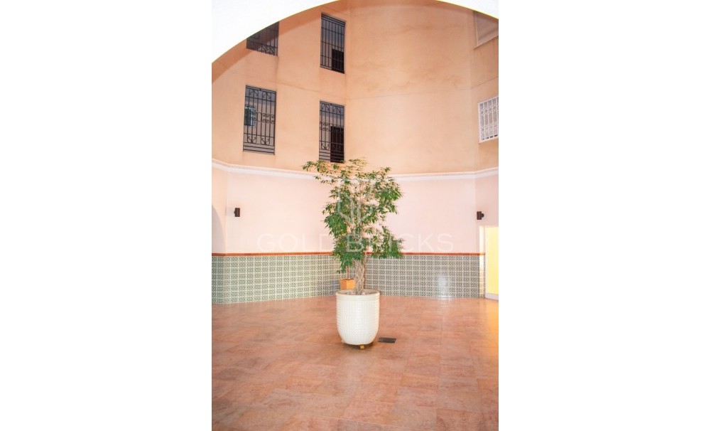 Wederverkoop ·  · Torrevieja · Playa de los Locos