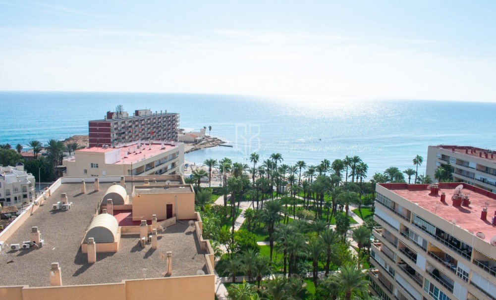 Wederverkoop ·  · Torrevieja · Playa de los Locos
