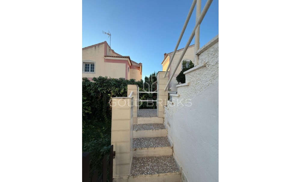 Wederverkoop ·  · Orihuela · Los Balcones