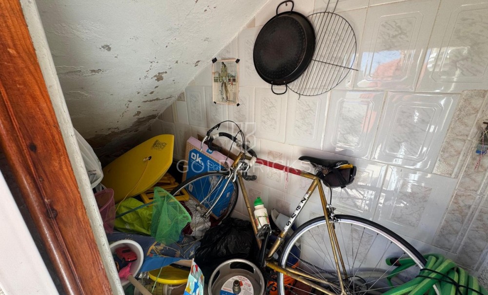 Wederverkoop ·  · Orihuela · Los Balcones