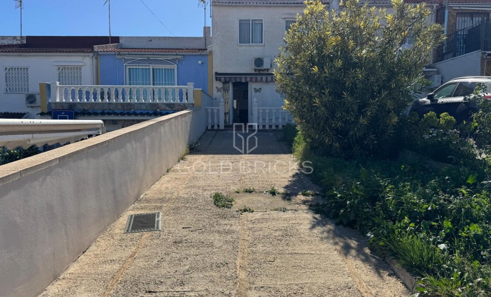 Wederverkoop ·  · Orihuela · Los Balcones