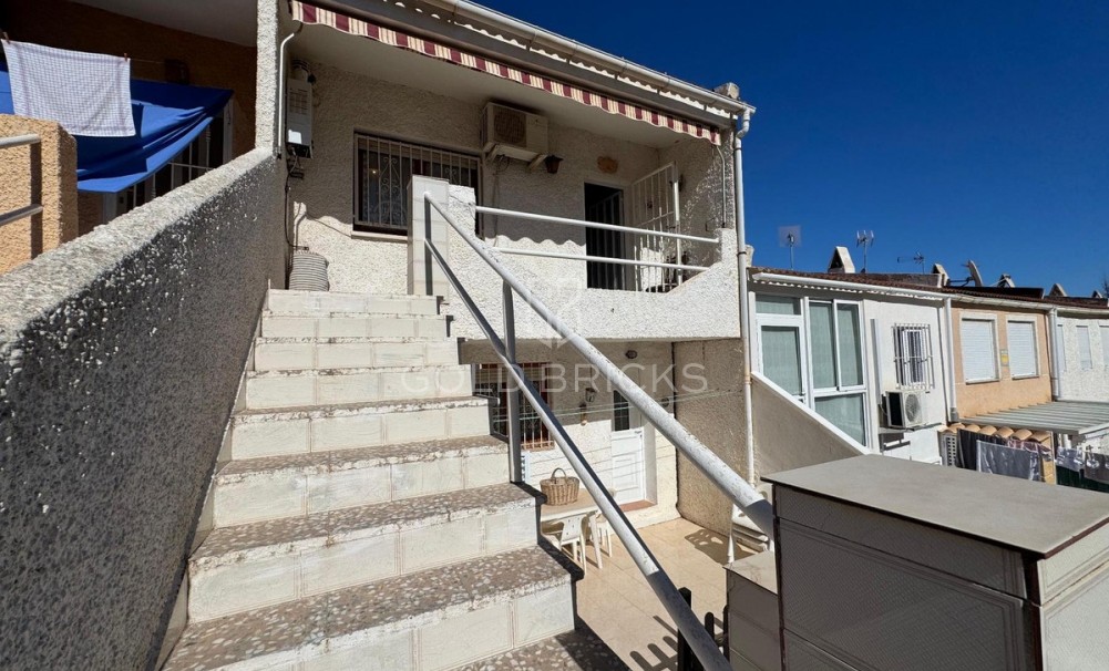 Wederverkoop ·  · Orihuela · Los Balcones