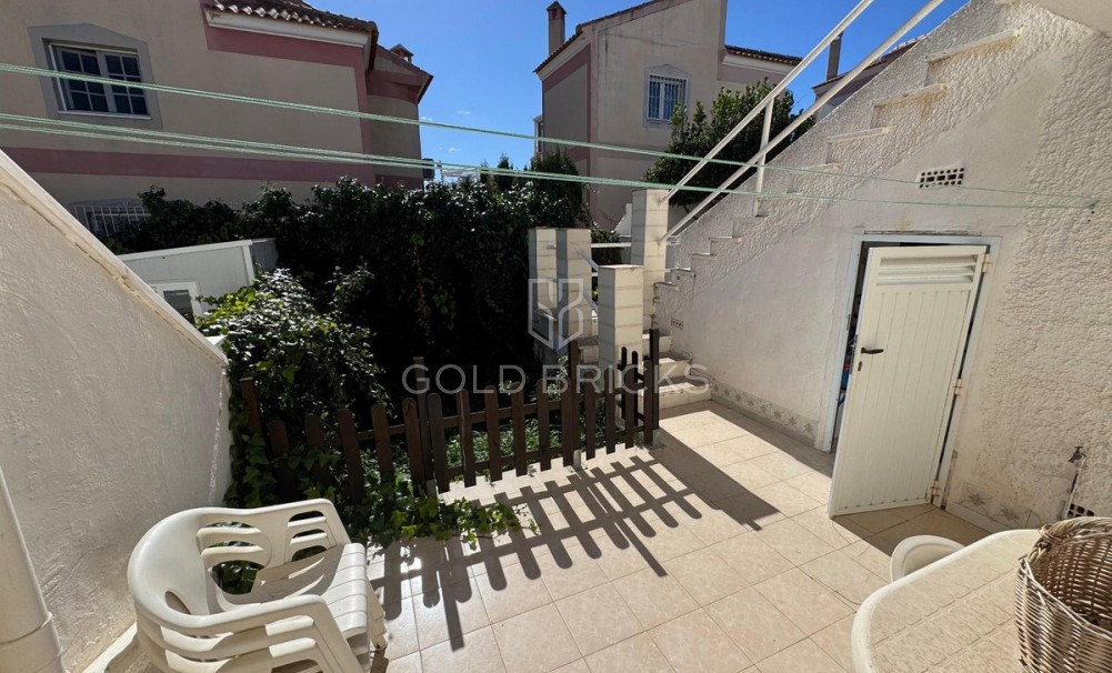 Wederverkoop ·  · Orihuela · Los Balcones