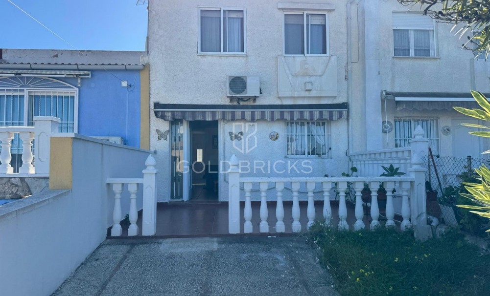 Wederverkoop ·  · Orihuela · Los Balcones