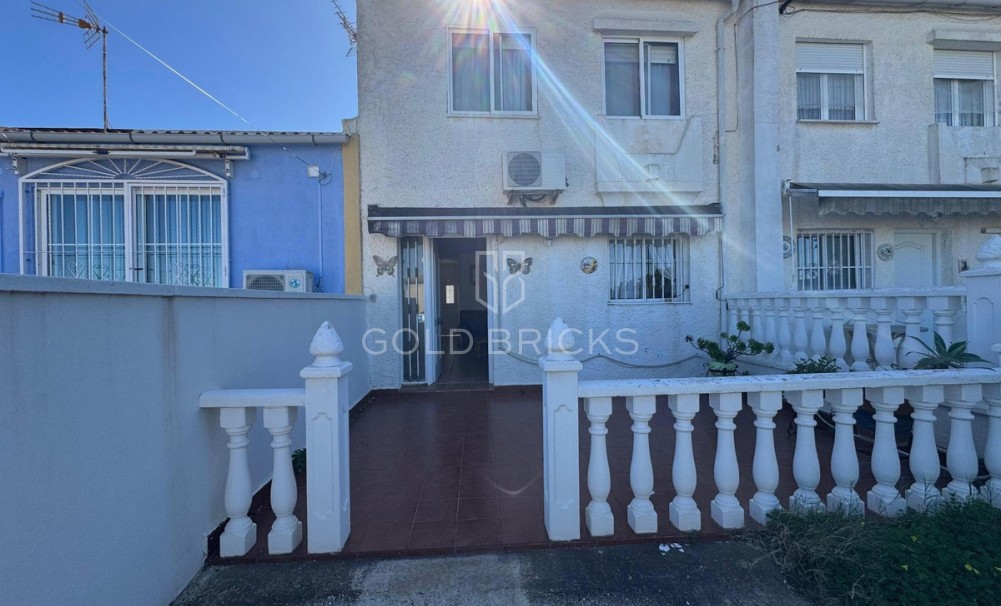 Wederverkoop ·  · Orihuela · Los Balcones