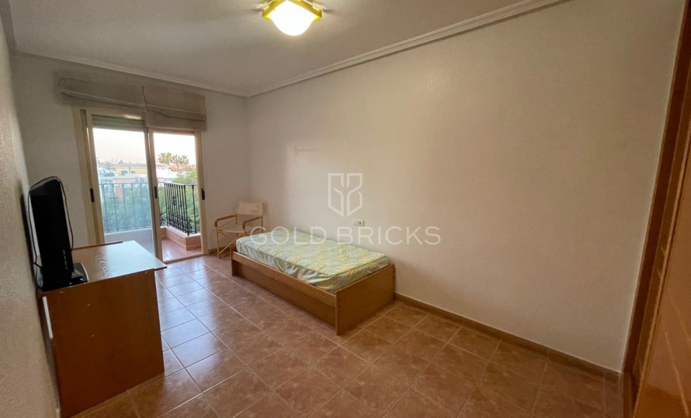 Wederverkoop ·  · Almoradí · Almoradi Centro