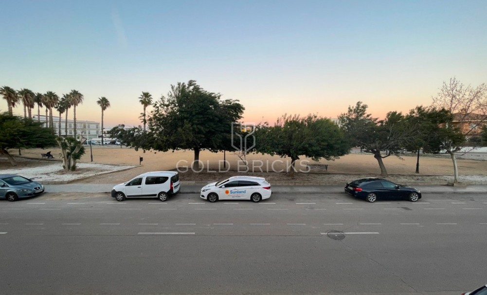 Wederverkoop ·  · Almoradí · Almoradi Centro