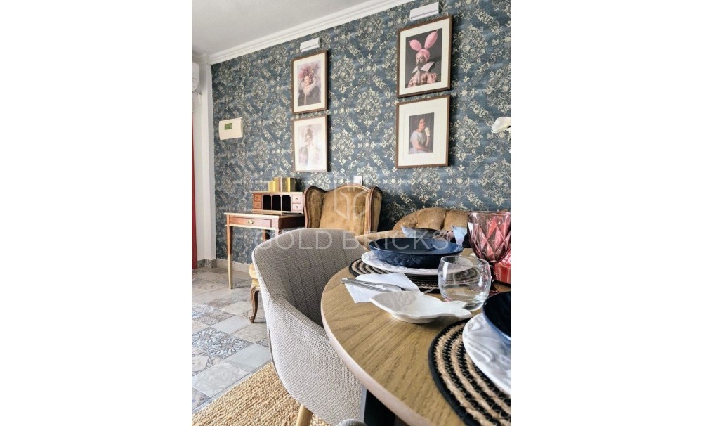 Wederverkoop ·  · Cartagena · Los Nietos