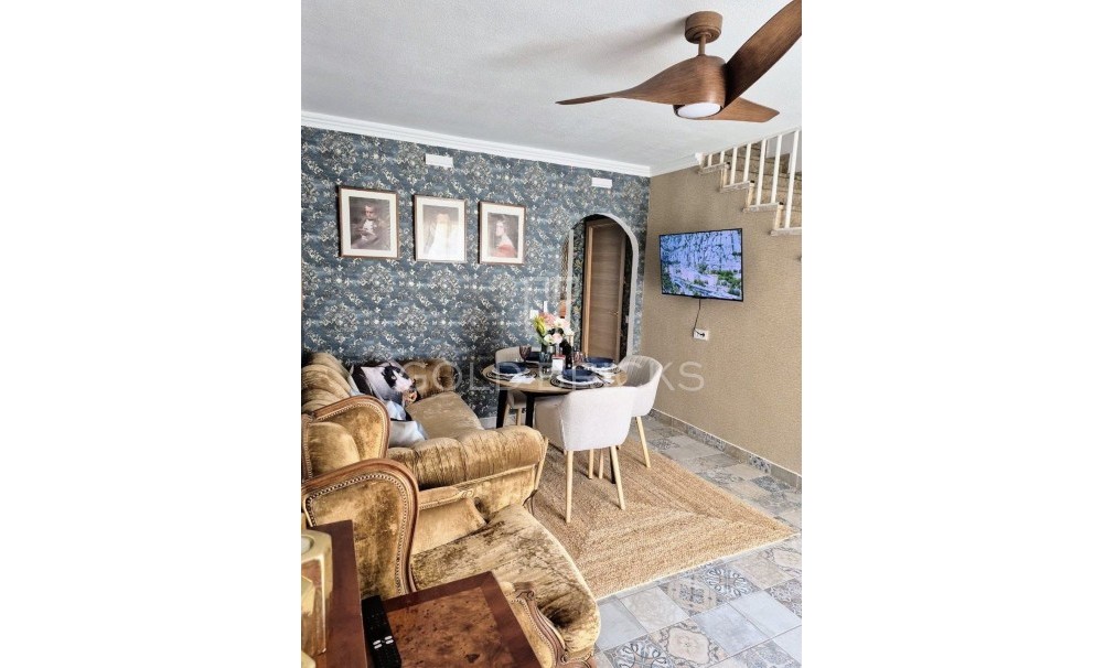 Wederverkoop ·  · Cartagena · Los Nietos