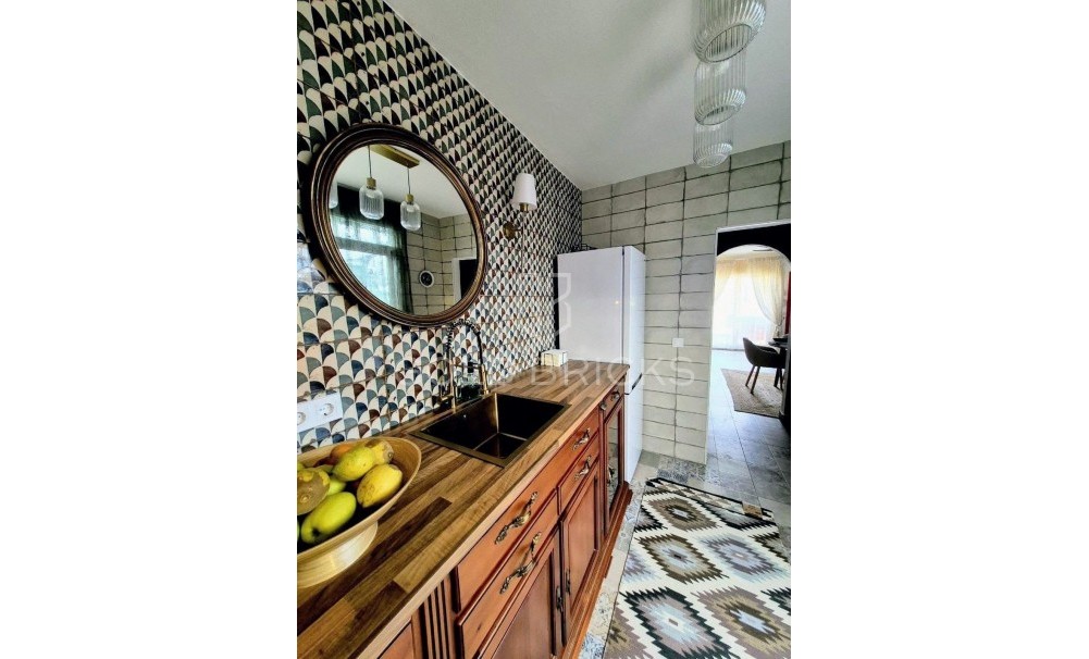 Wederverkoop ·  · Cartagena · Los Nietos