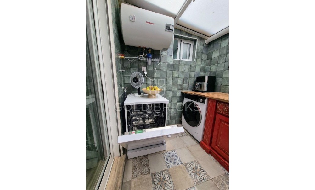 Wederverkoop ·  · Cartagena · Los Nietos