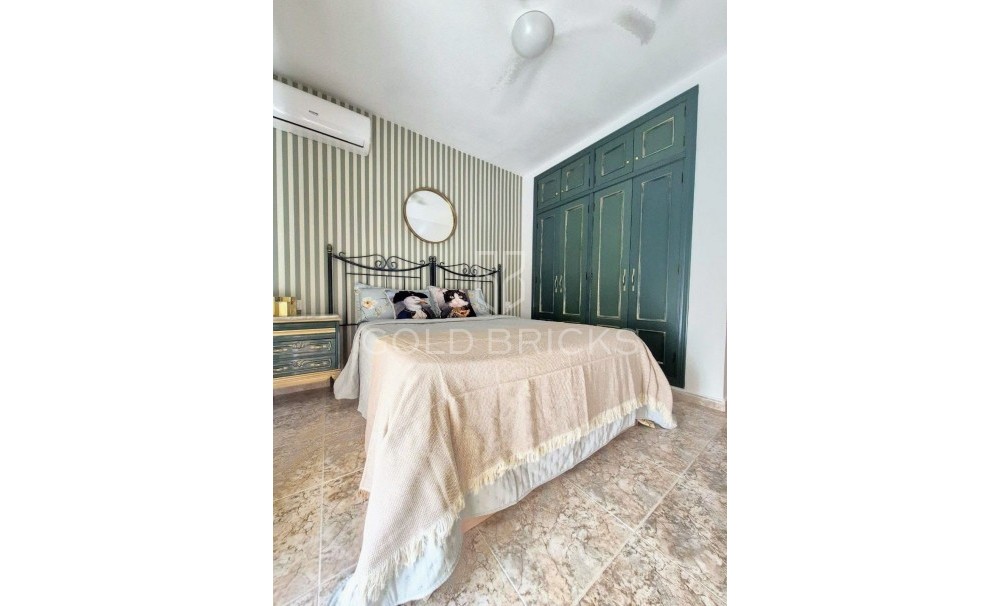 Wederverkoop ·  · Cartagena · Los Nietos