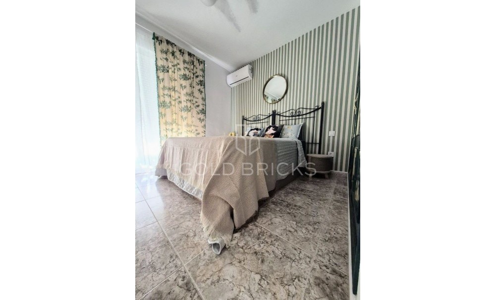 Wederverkoop ·  · Cartagena · Los Nietos