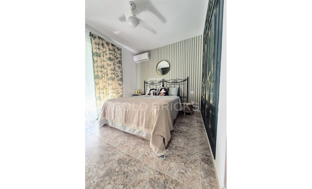 Wederverkoop ·  · Cartagena · Los Nietos