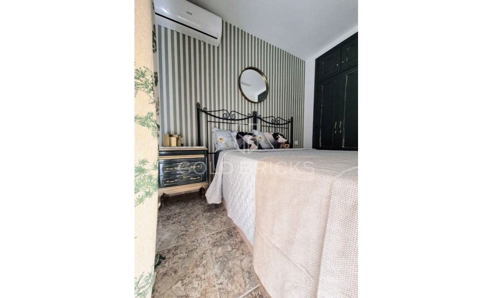 Wederverkoop ·  · Cartagena · Los Nietos