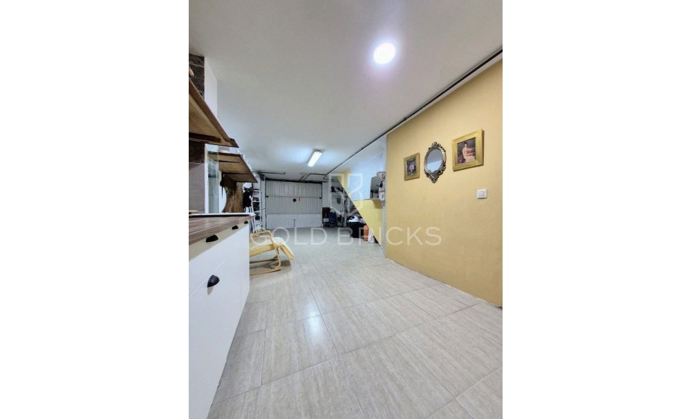 Wederverkoop ·  · Cartagena · Los Nietos