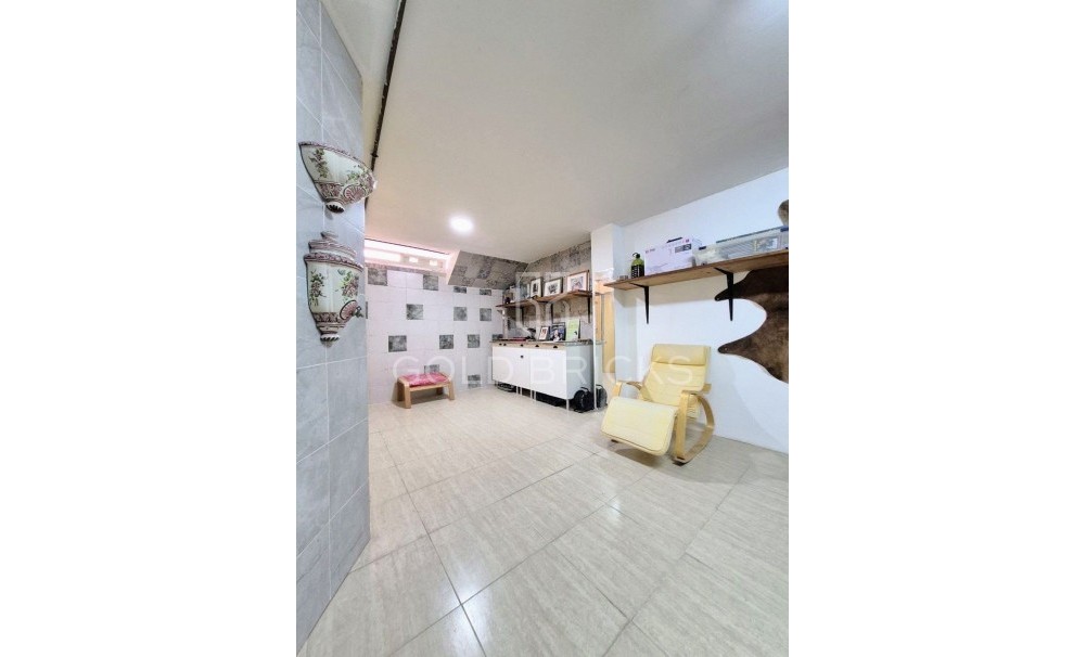 Wederverkoop ·  · Cartagena · Los Nietos