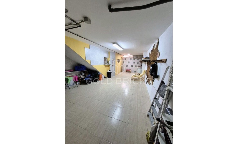 Wederverkoop ·  · Cartagena · Los Nietos