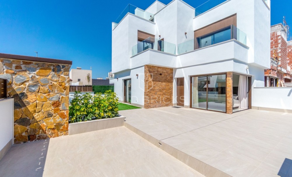 Nowa konstrukcja ·  · Benijofar