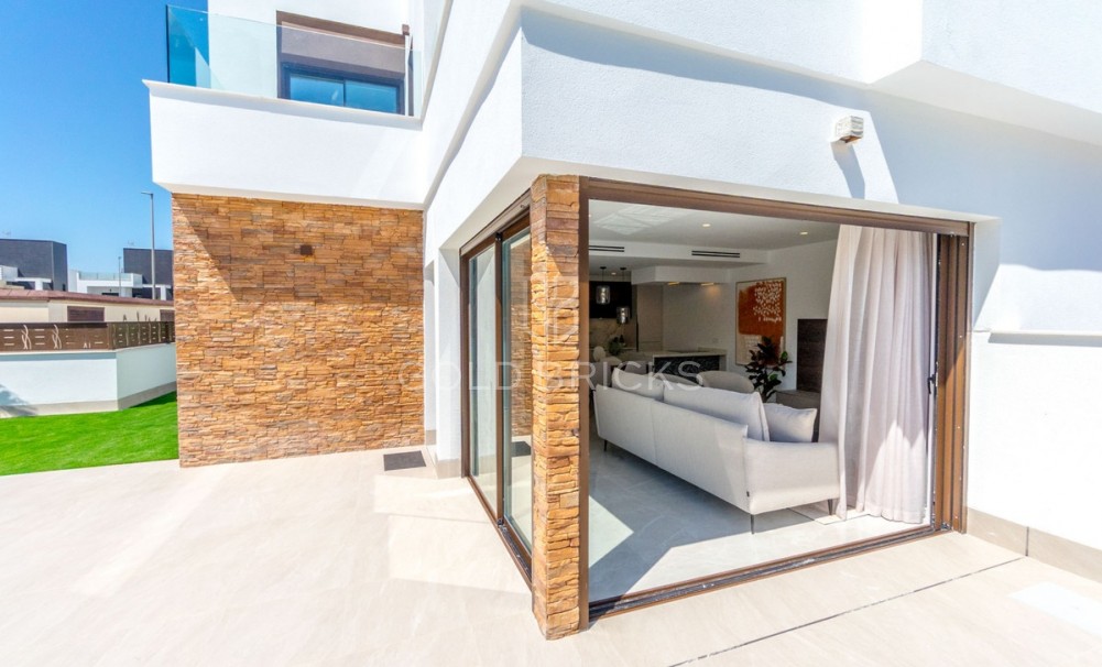 Nowa konstrukcja ·  · Benijofar