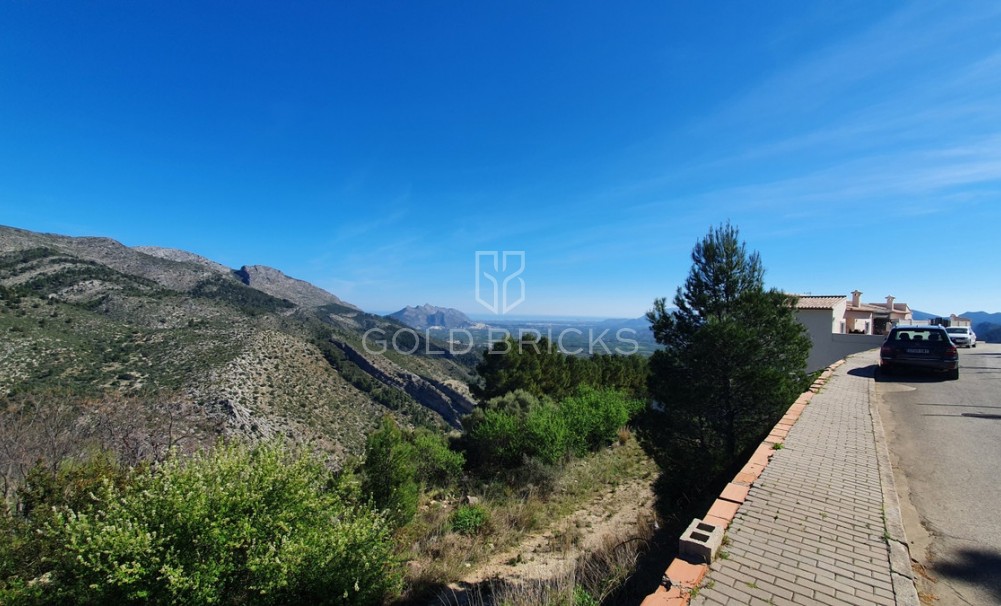 Nowa konstrukcja ·  · La Vall De Laguar