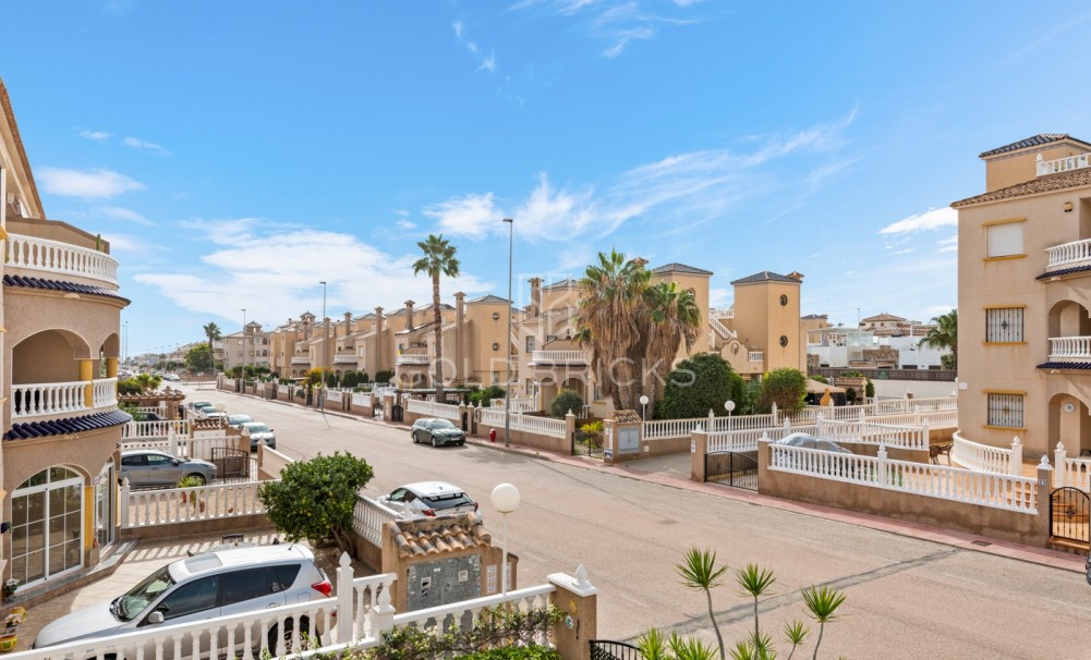 Wederverkoop · Apartment · Orihuela Costa · Lomas de Cabo Roig