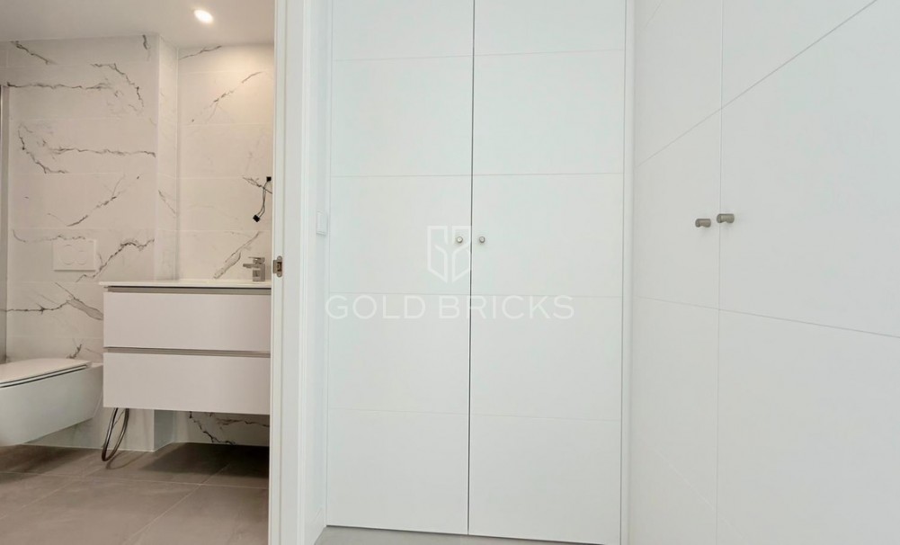 Återförsäljning ·  · Finestrat