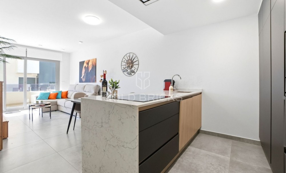 Resale ·  · Orihuela · Los Altos