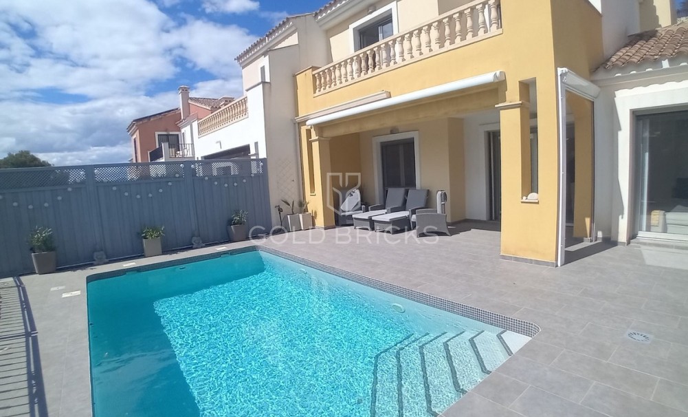 Wederverkoop ·  · Algorfa · La finca golf