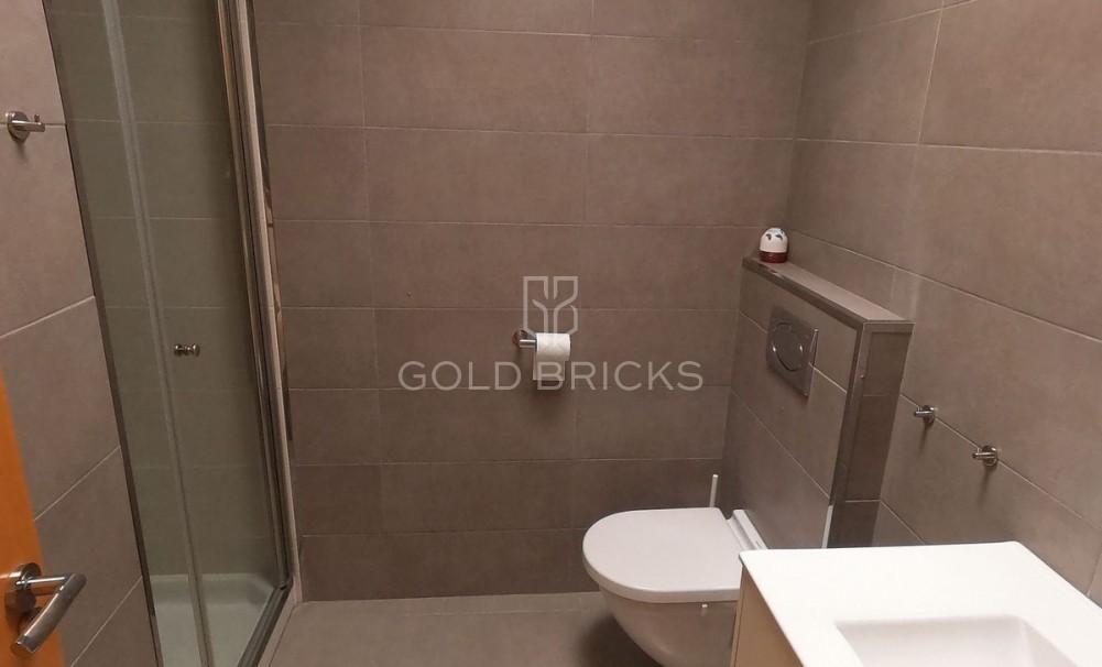 Wederverkoop ·  · Algorfa · La finca golf