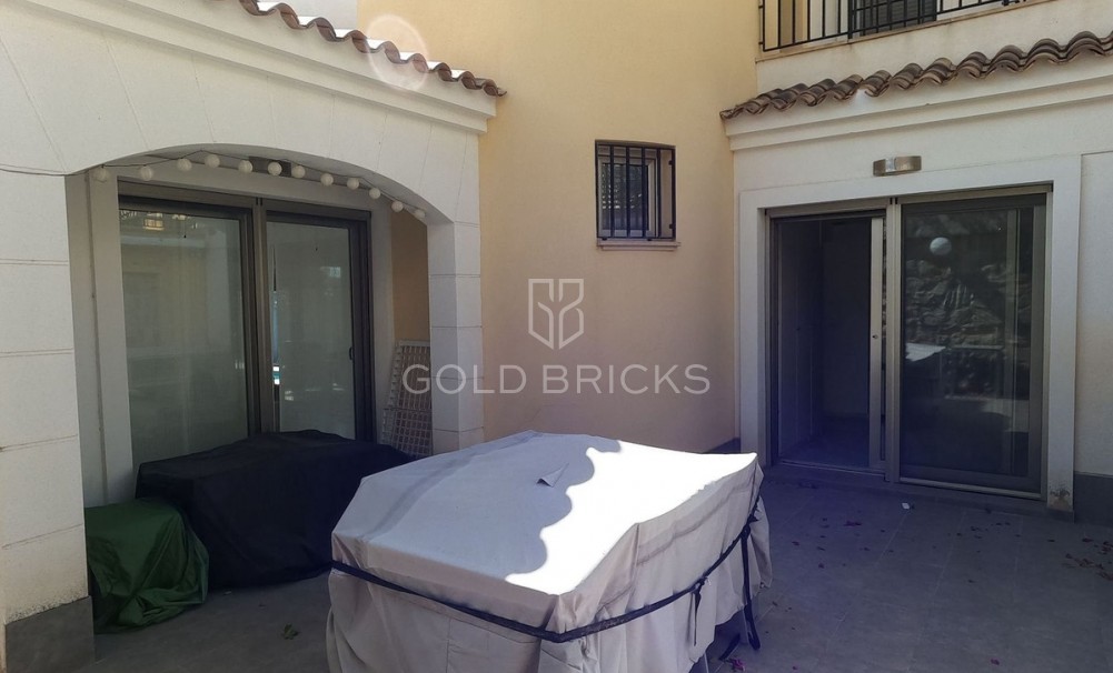 Wederverkoop ·  · Algorfa · La finca golf