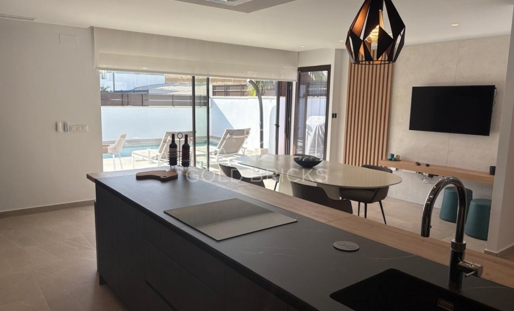 Wederverkoop ·  · Algorfa · La finca golf