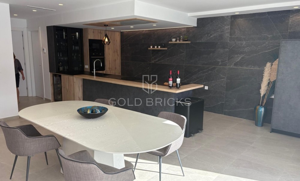 Wederverkoop ·  · Algorfa · La finca golf