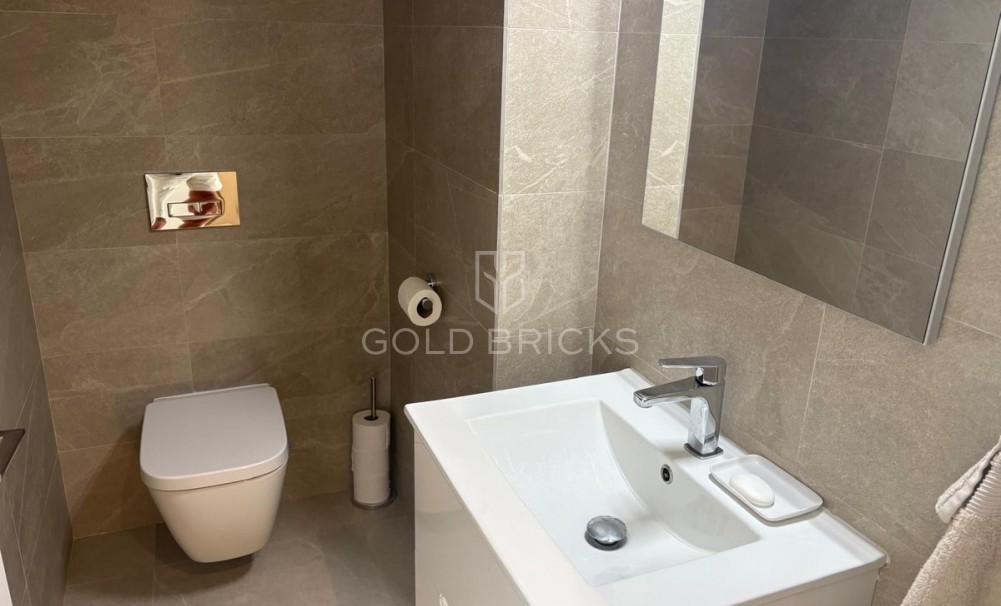 Wederverkoop ·  · Algorfa · La finca golf